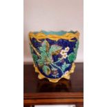 Wedgwood Majolica Jardiniere Planter Antique Victorian. h31cm Diam 32cm Condition is good. There are