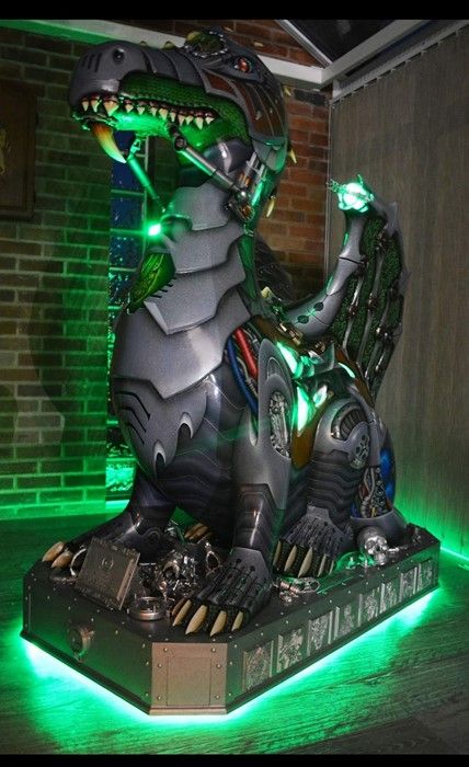 Full Size Cyber-Dragon ,After Tim Hobbis (Dr Who, His Dark Materials ) A fibre glass dragon ' Cyber- - Image 4 of 4