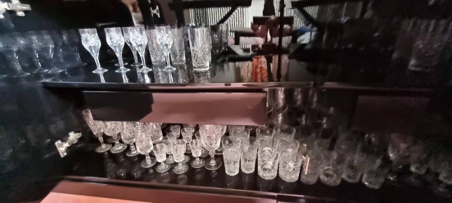 Quantity of crystal glassware, various sets