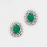 Paar klassische Sambia-Smaragd-Ohrringe