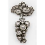 Brosche "Moonlight Grapes" von H. Nielsen für Georg Jensen