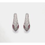 Paar Schlangen-Ohrringe mit Diamanten