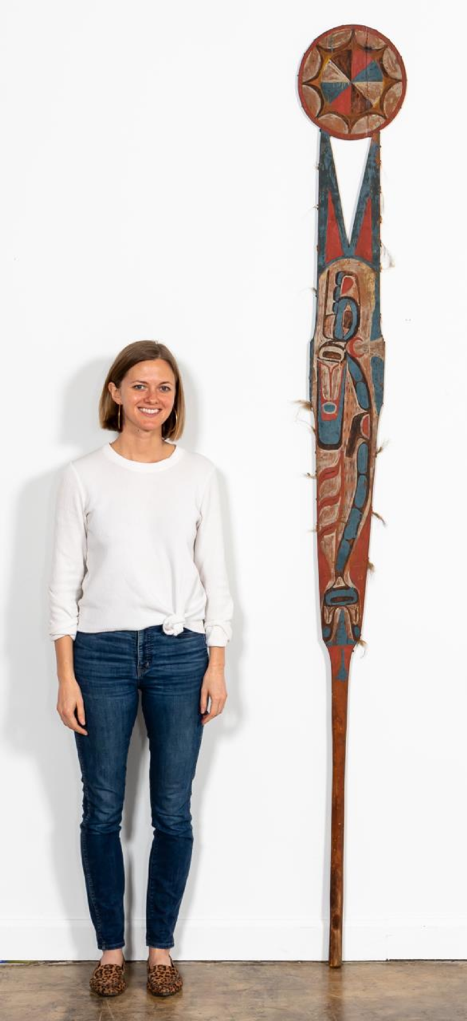 19TH C. PNW COAST CARVED & PAINTED WOOD OAR - Image 2 of 4