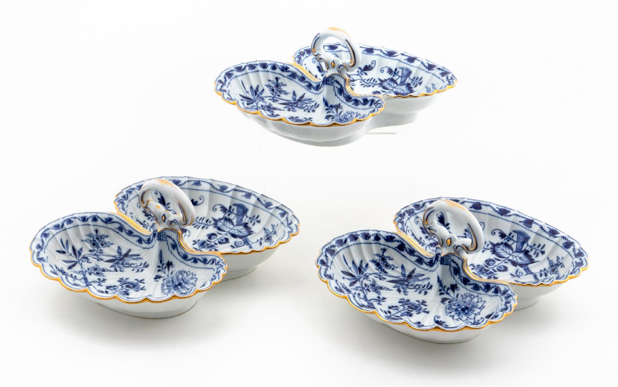 3 PCS, MEISSEN BLUE ONION SERVING DISHES