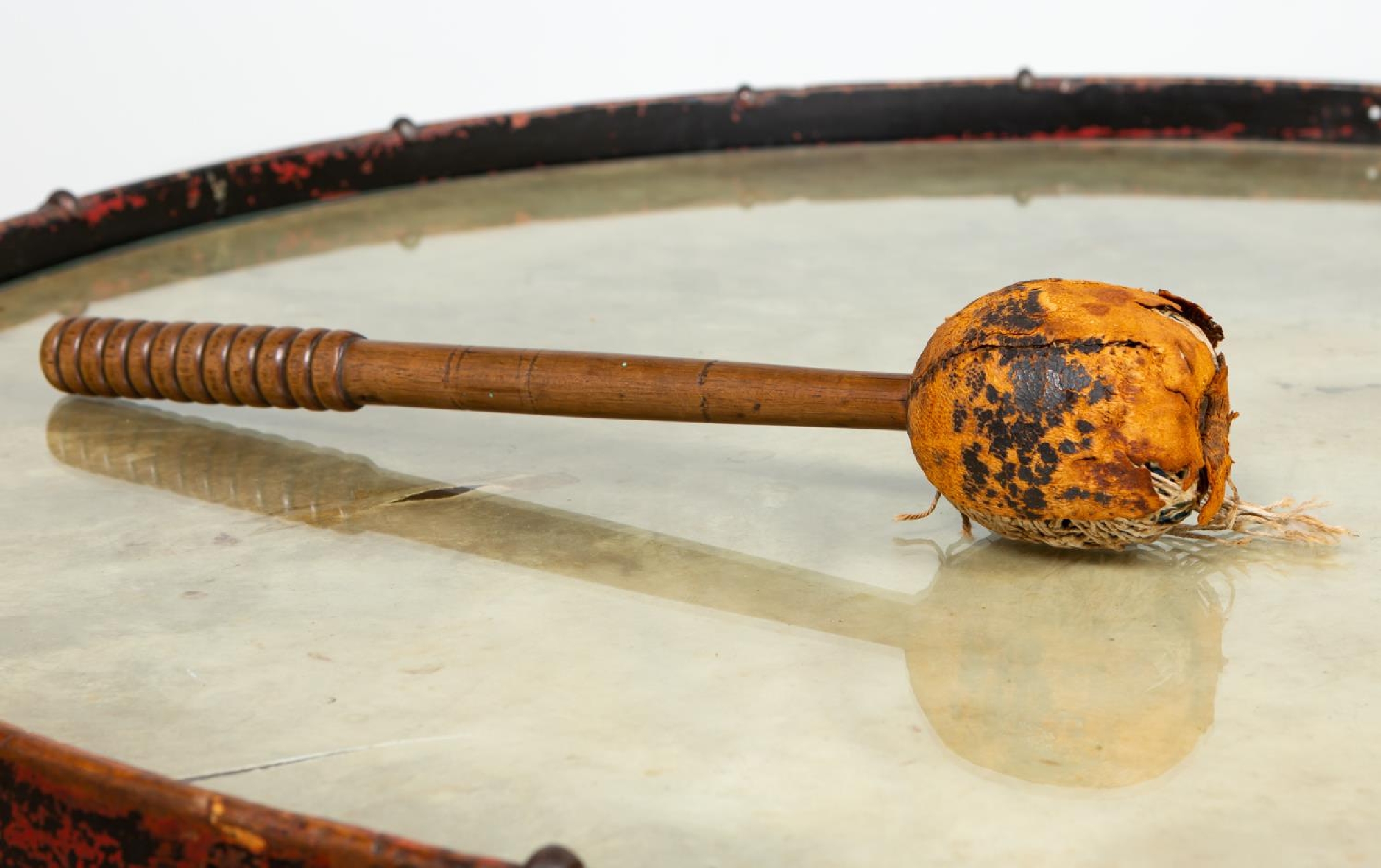 LARGE 19TH CENTURY DRUM FORM COFFEE TABLE - Image 8 of 9