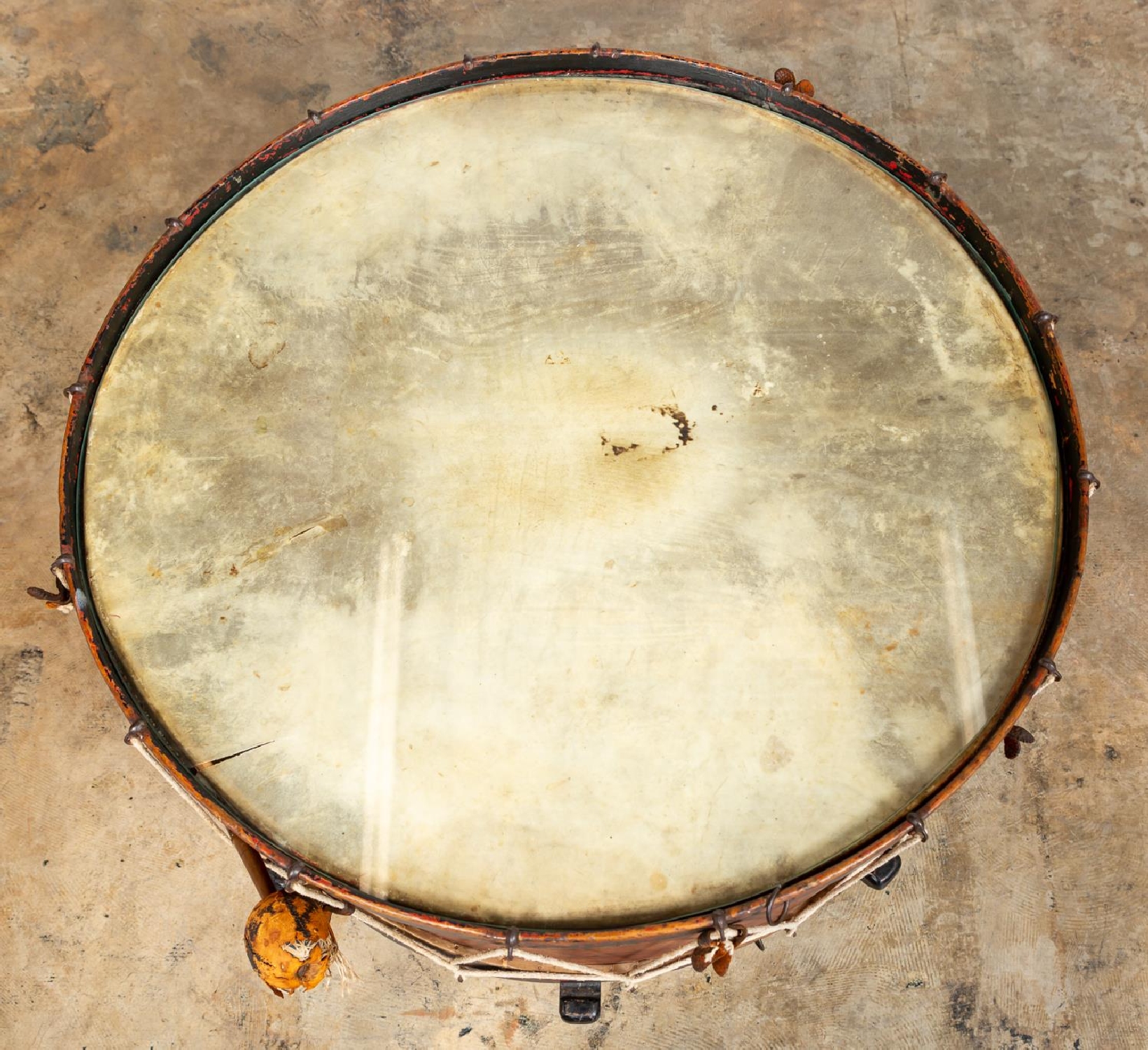 LARGE 19TH CENTURY DRUM FORM COFFEE TABLE - Image 6 of 9