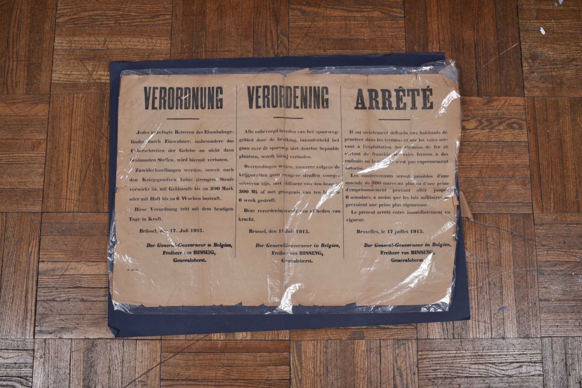 Deux affichettes. « Verorunung » (arrêté)… » il est strictement défendu aux habitants »… signé - Image 2 of 2