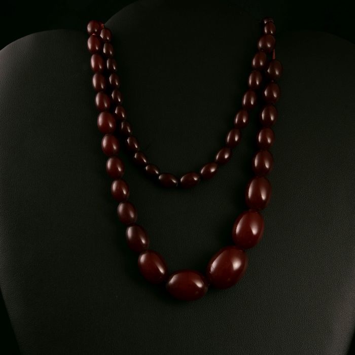NO RESERVE PRICE Cherry Amber Necklace