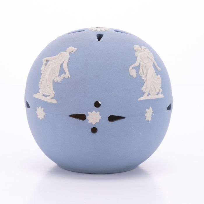 Wedgwood Jasperware Hanging Sphere - Image 5 of 6