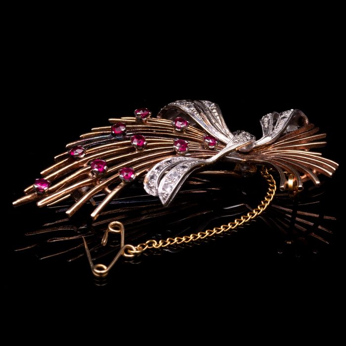 9ct Gold 3ct Ruby & Diamond Brooch - Image 2 of 6