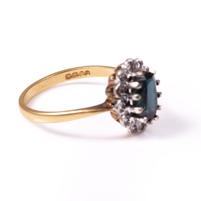 18ct Gold 1.55ct Sapphire & Diamond Ring - Image 8 of 8