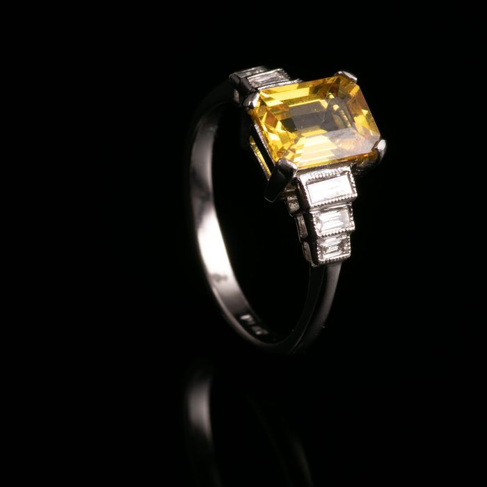 18ct Gold 1.65ct Yellow Sapphire & Diamond Art Deco Ring - Image 6 of 6