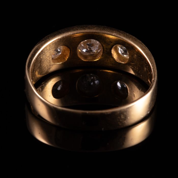18ct Gold 1ct Mine Cut Diamond Ring - Image 5 of 7