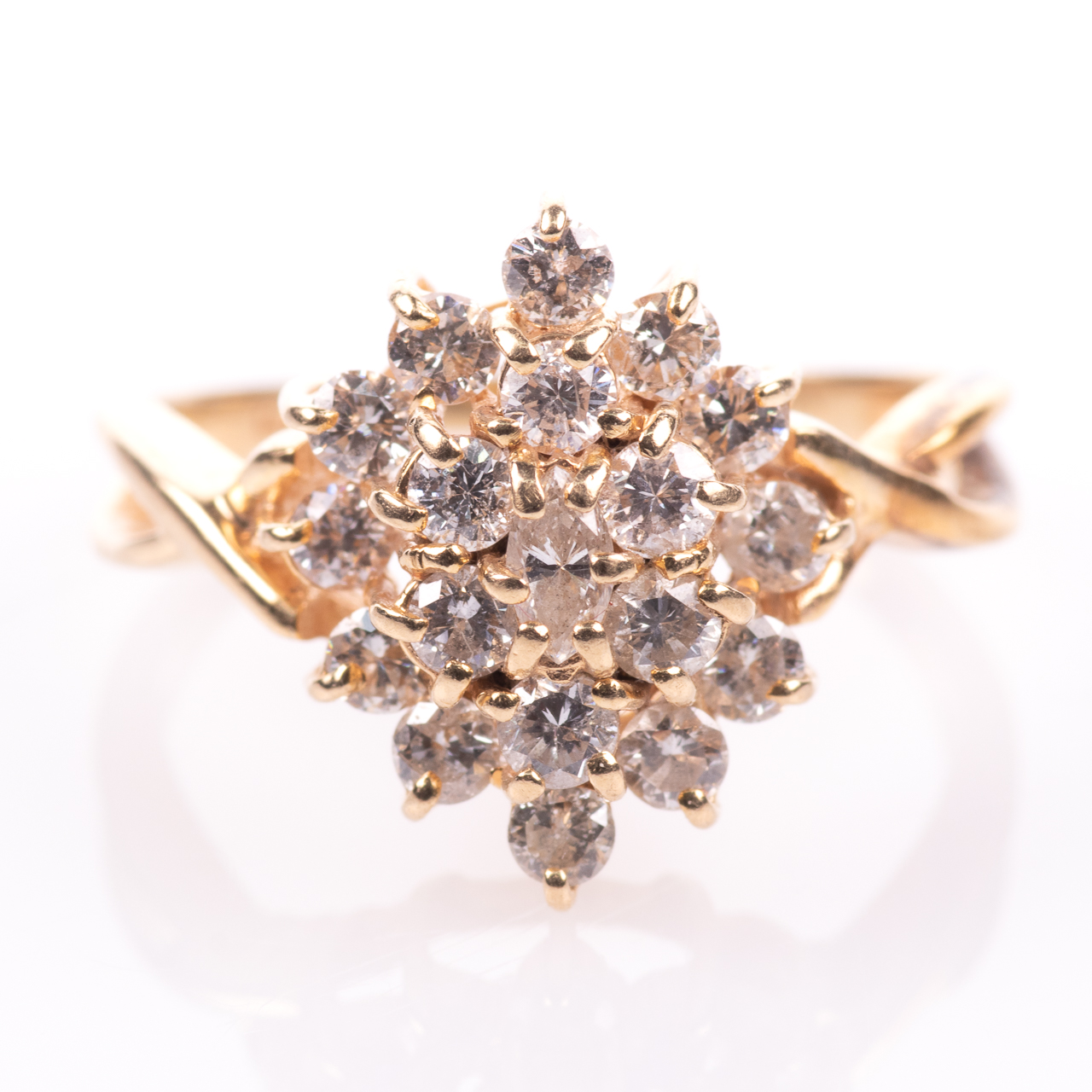 14ct Gold 1.55ct Diamond Cluster Ring - Image 3 of 7