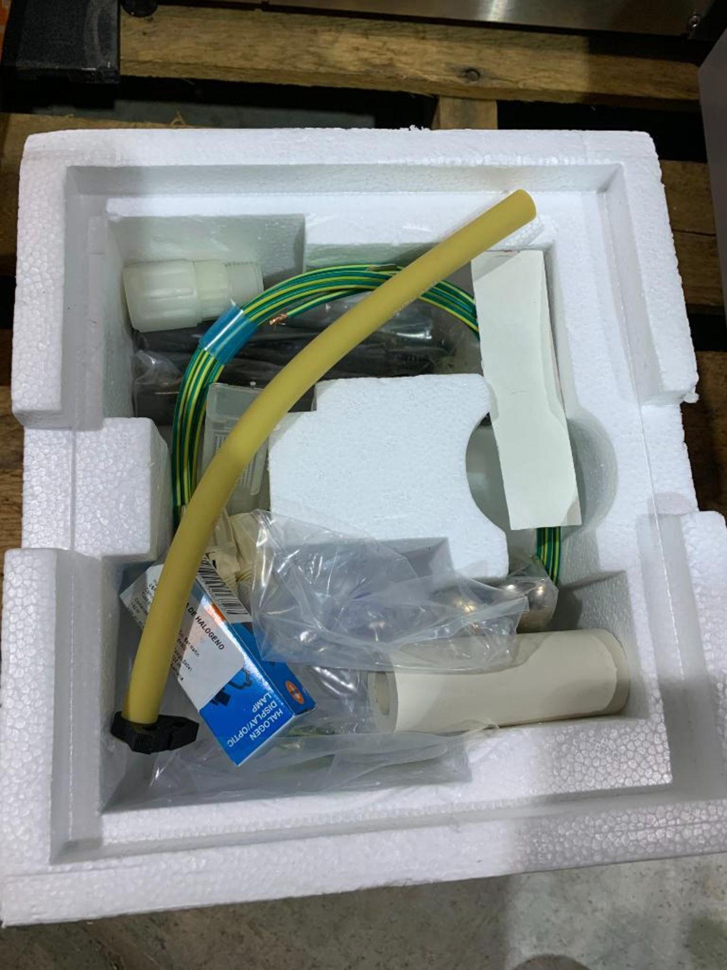 Mitutoyo optical lamp parts in box