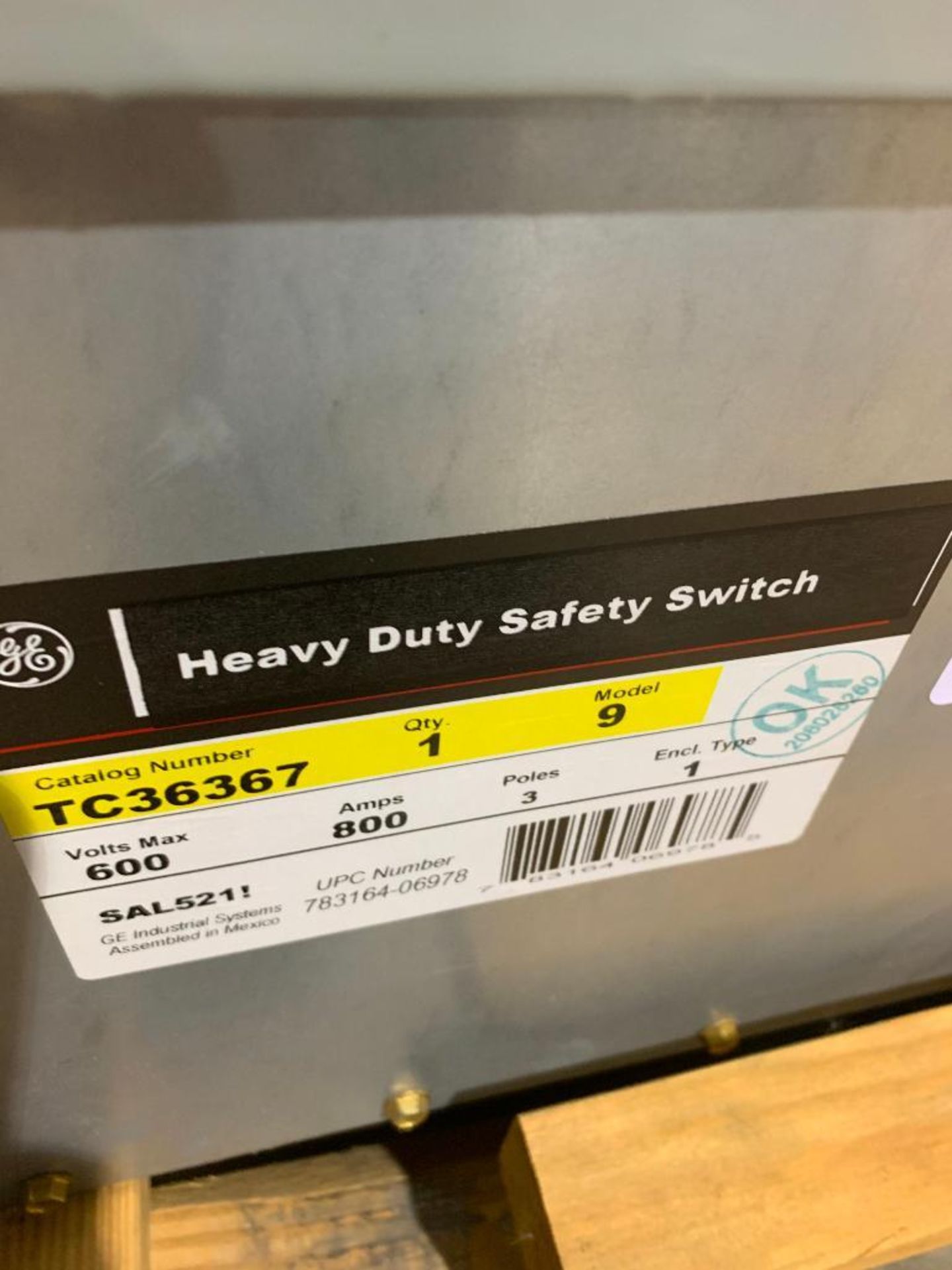 GE heavy duty safety switch panel