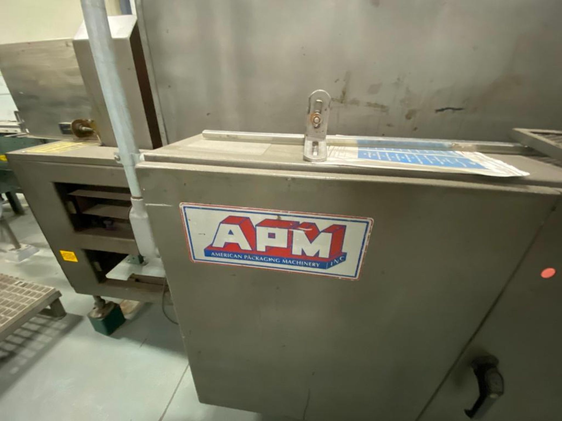 APM overwrapper, right angle feed, with heat tunnel, 28 in. roll feeder - Image 8 of 23