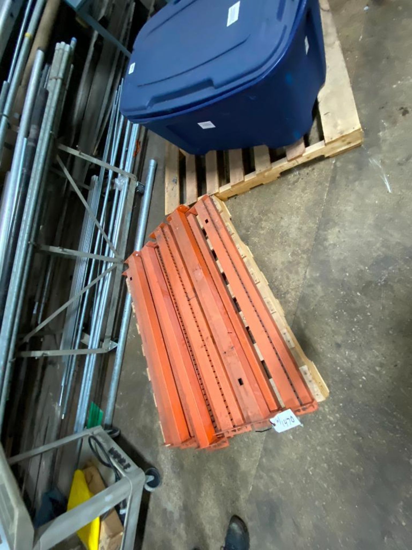 bolt together style pallet rack with contents, includes pallet of lighting, (2) shop vacuums, pallet - Image 27 of 30