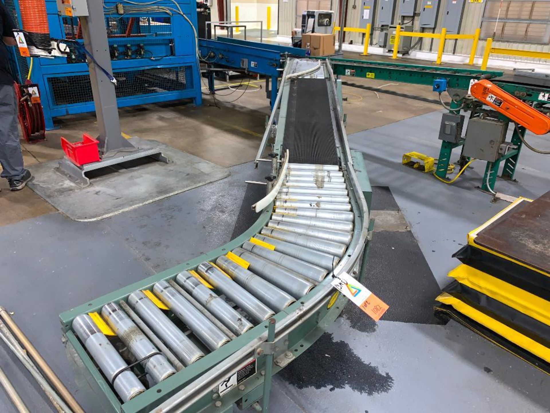 Hytrol mild steel rubber belt and power roller conveyor