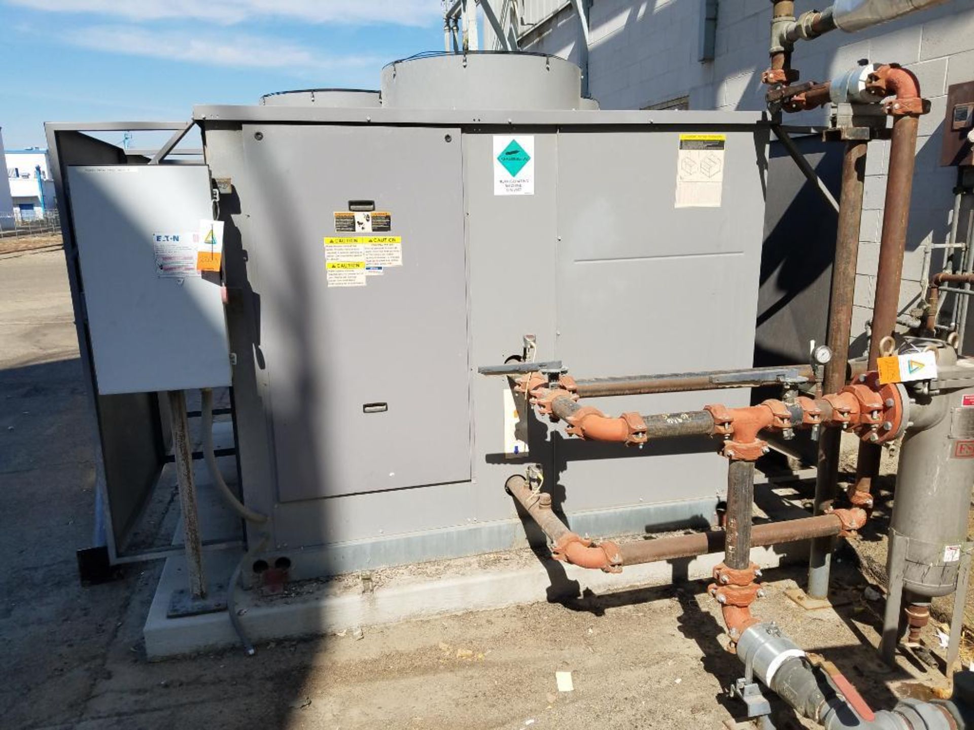 Carrier water chiller - Image 4 of 6