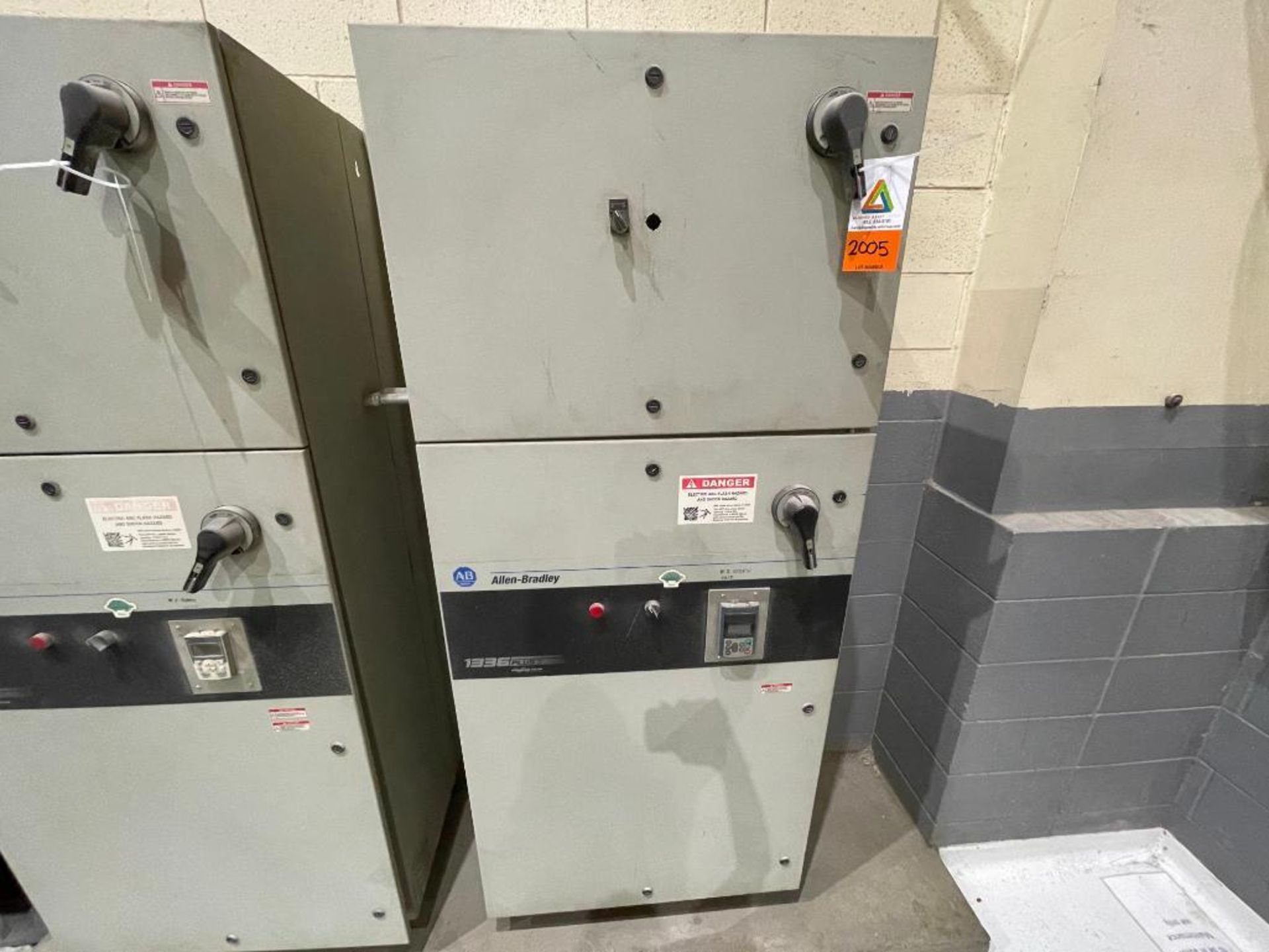 Allen Bradley 1336 Plus II VFD and cabinet