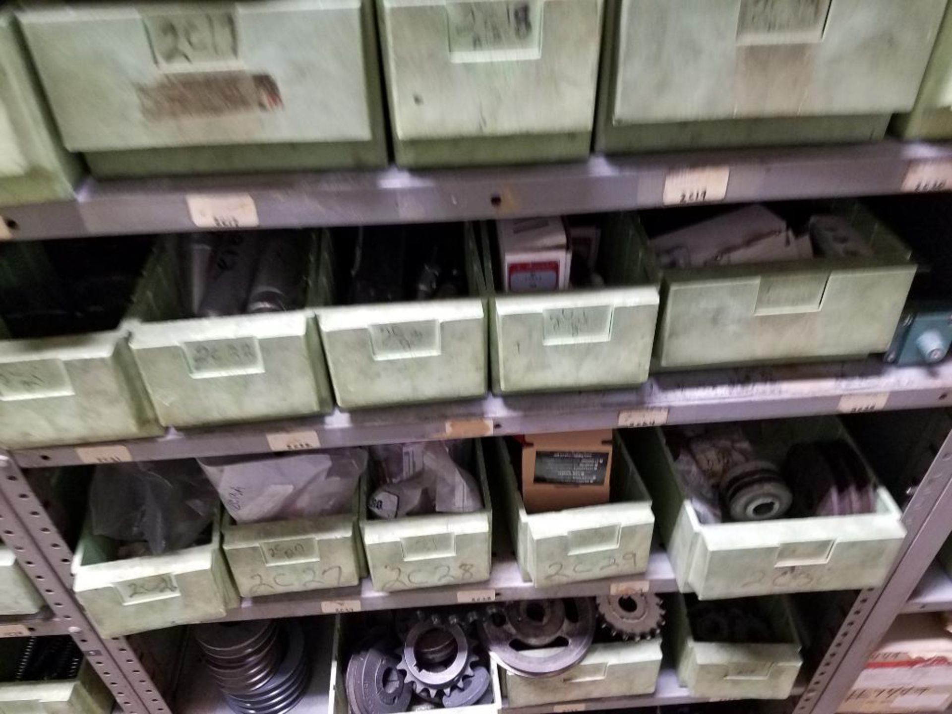 various replacement parts, conveyor belts, electrical components, gears and gauges - Image 13 of 21