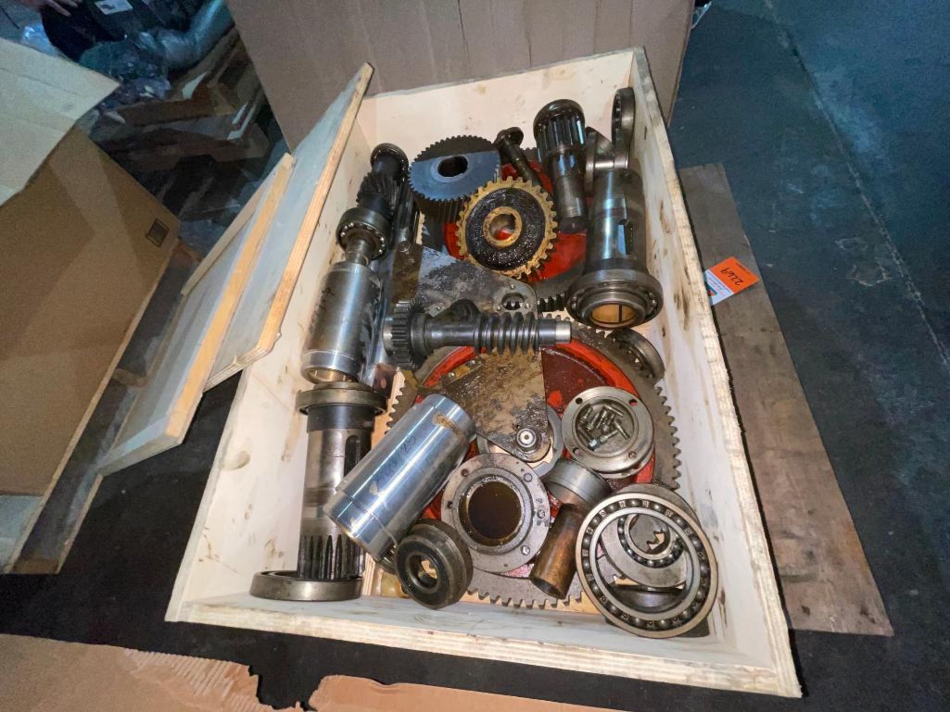 pallet with gears and bearings - Image 3 of 4