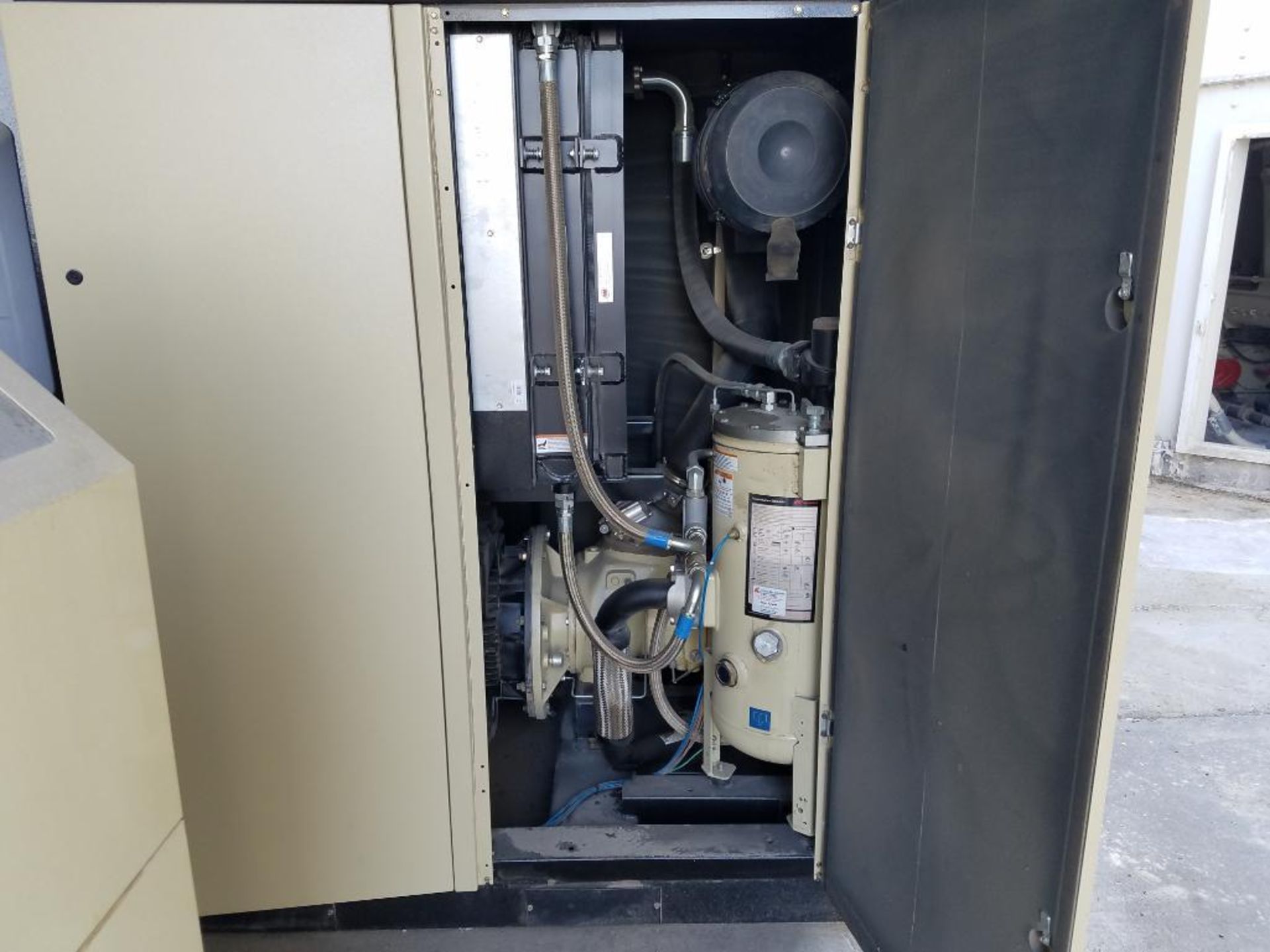 2018 Ingersoll Rand rotary screw air compressor - Image 6 of 10