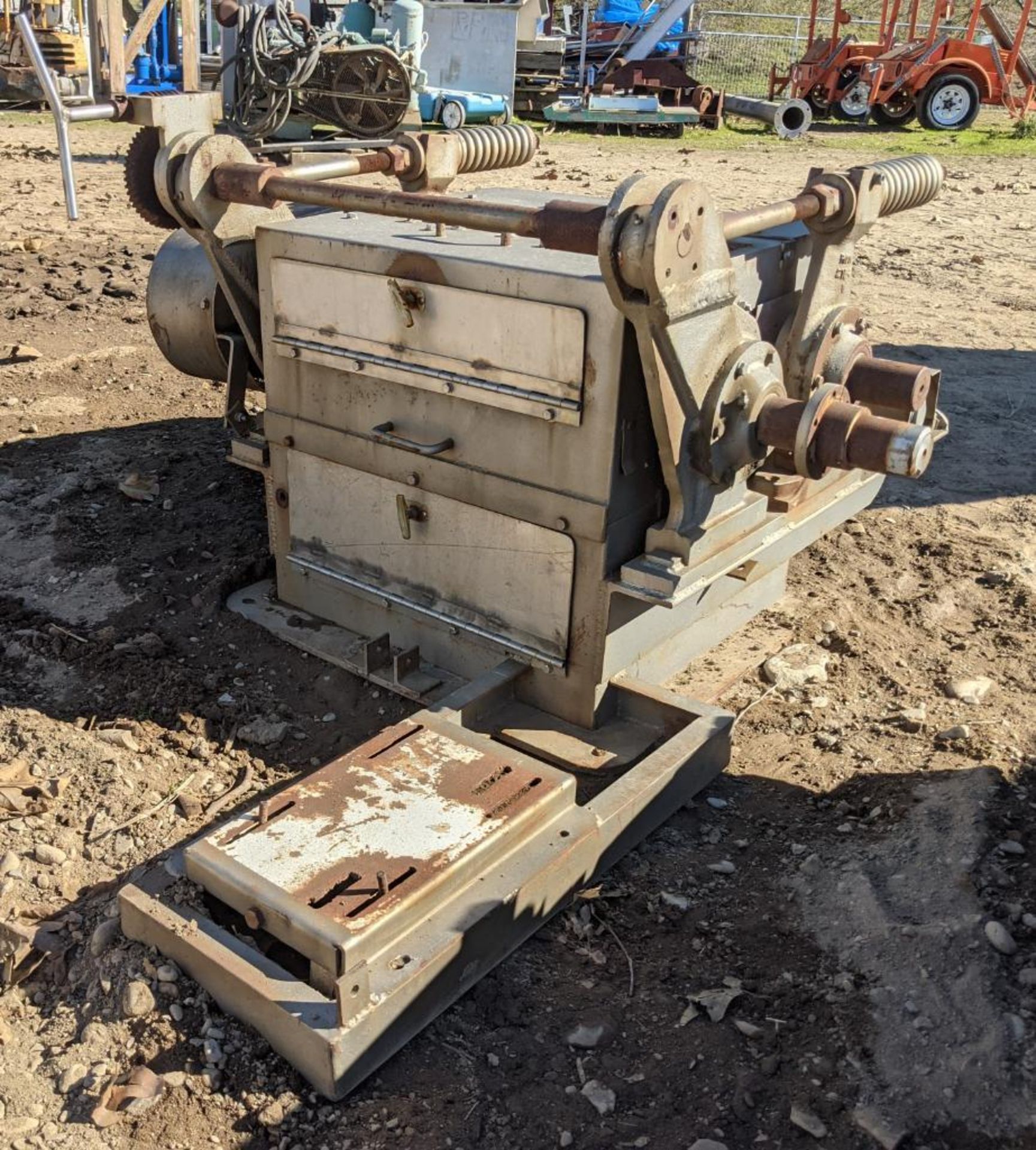 22 in. twin roller mill - Image 15 of 32