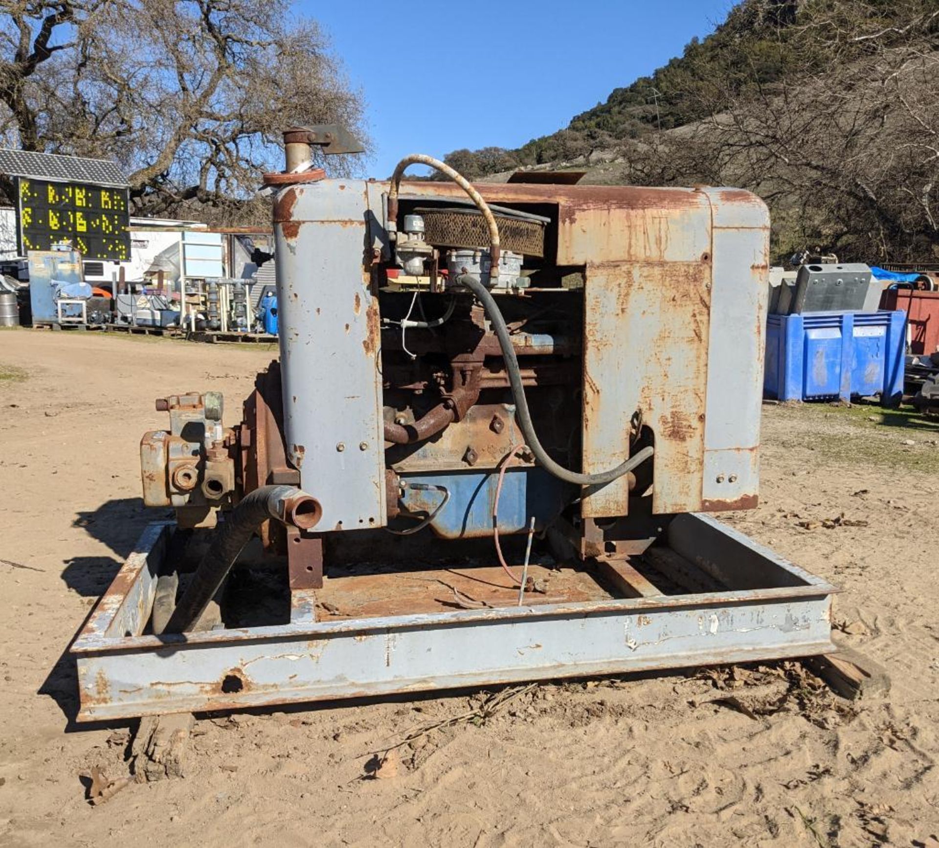 Ford 4.9 l 300 ford 6 Cylinder Engine with Rexroth heavy duty hydraulic pump - Image 2 of 28