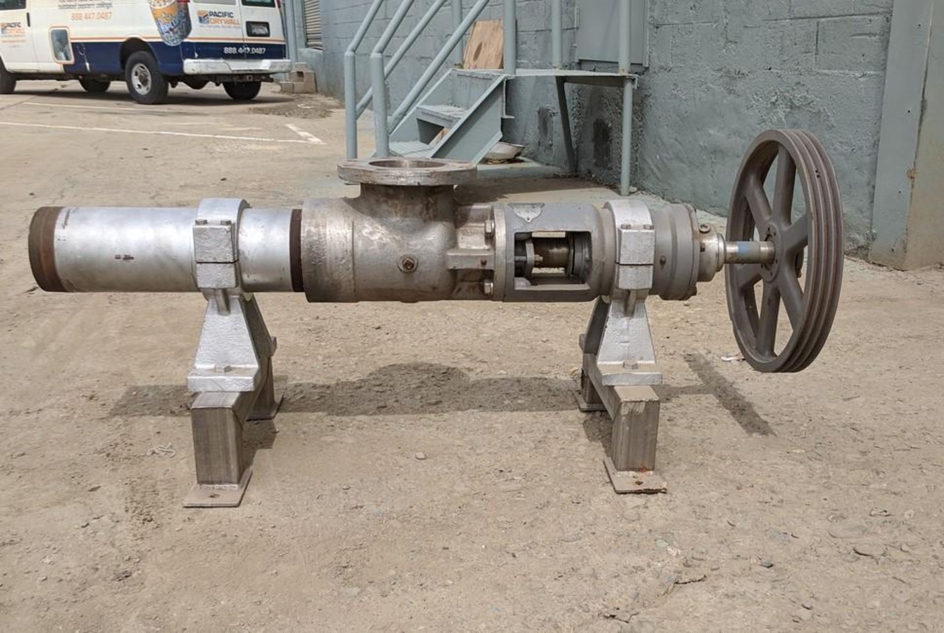 Moyno pump 3 type stainless steel, 4 in. flange feed mono belt driven no motor - Image 2 of 22