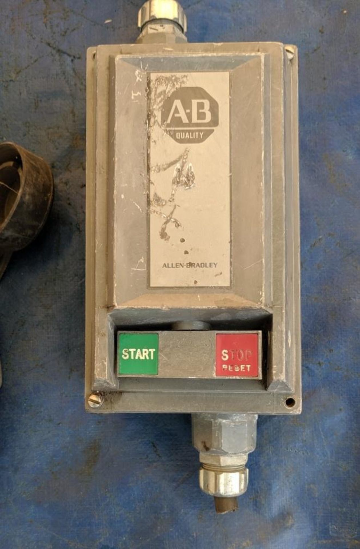 Allen Bradley start stop push button control station - Image 4 of 5