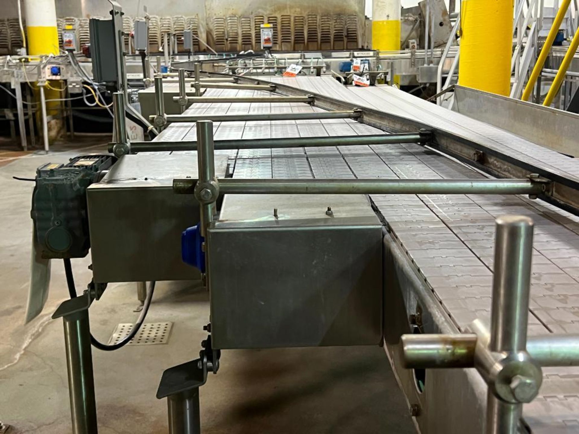 stainless steel step-belt can conveyor - Image 24 of 25