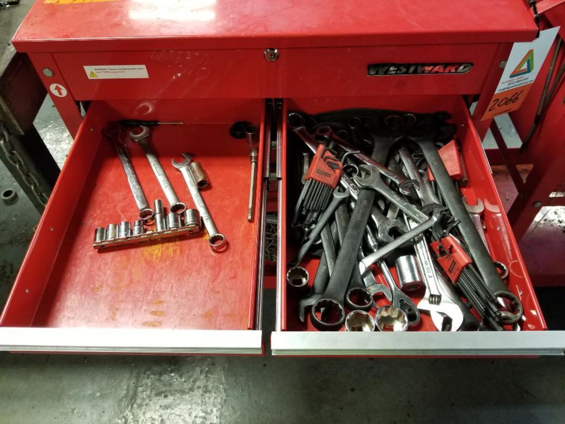 Westward 4-drawer rolling tool box with bottom shelf - Image 4 of 7