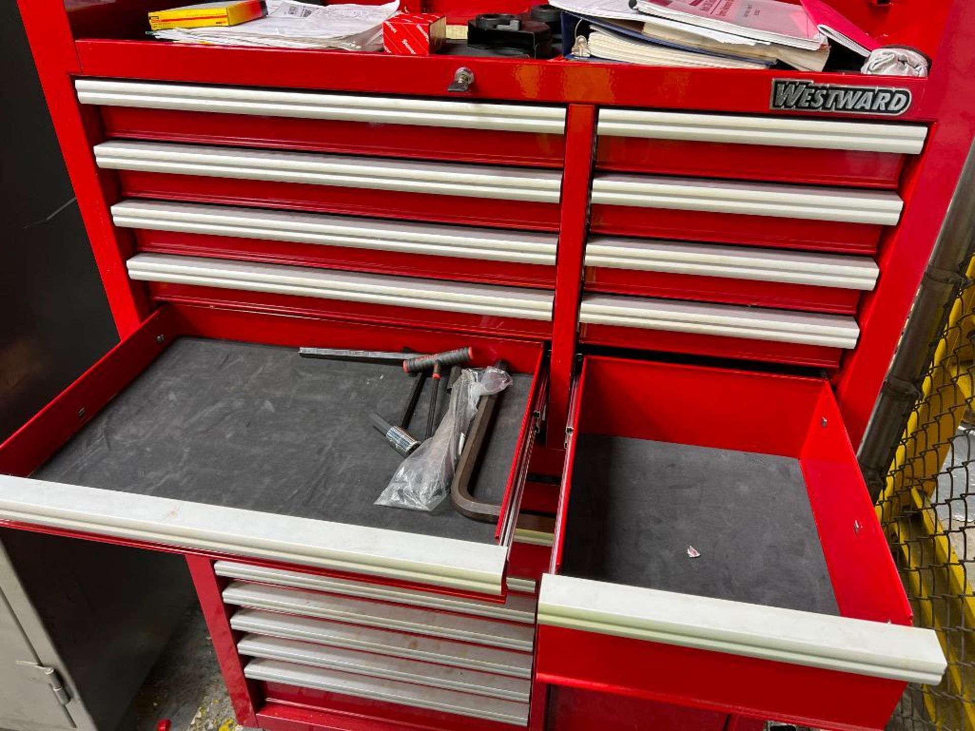 Westward 22-drawer rolling tool box - Image 8 of 18