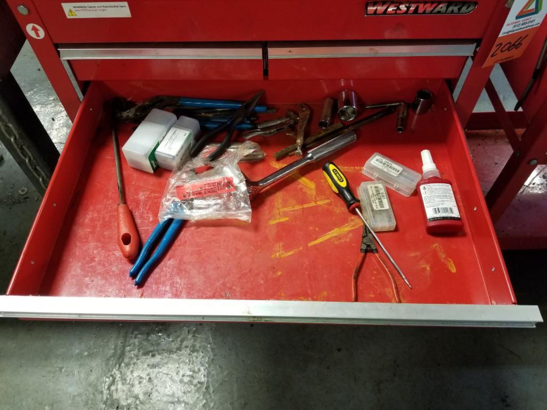 Westward 4-drawer rolling tool box with bottom shelf - Image 5 of 7
