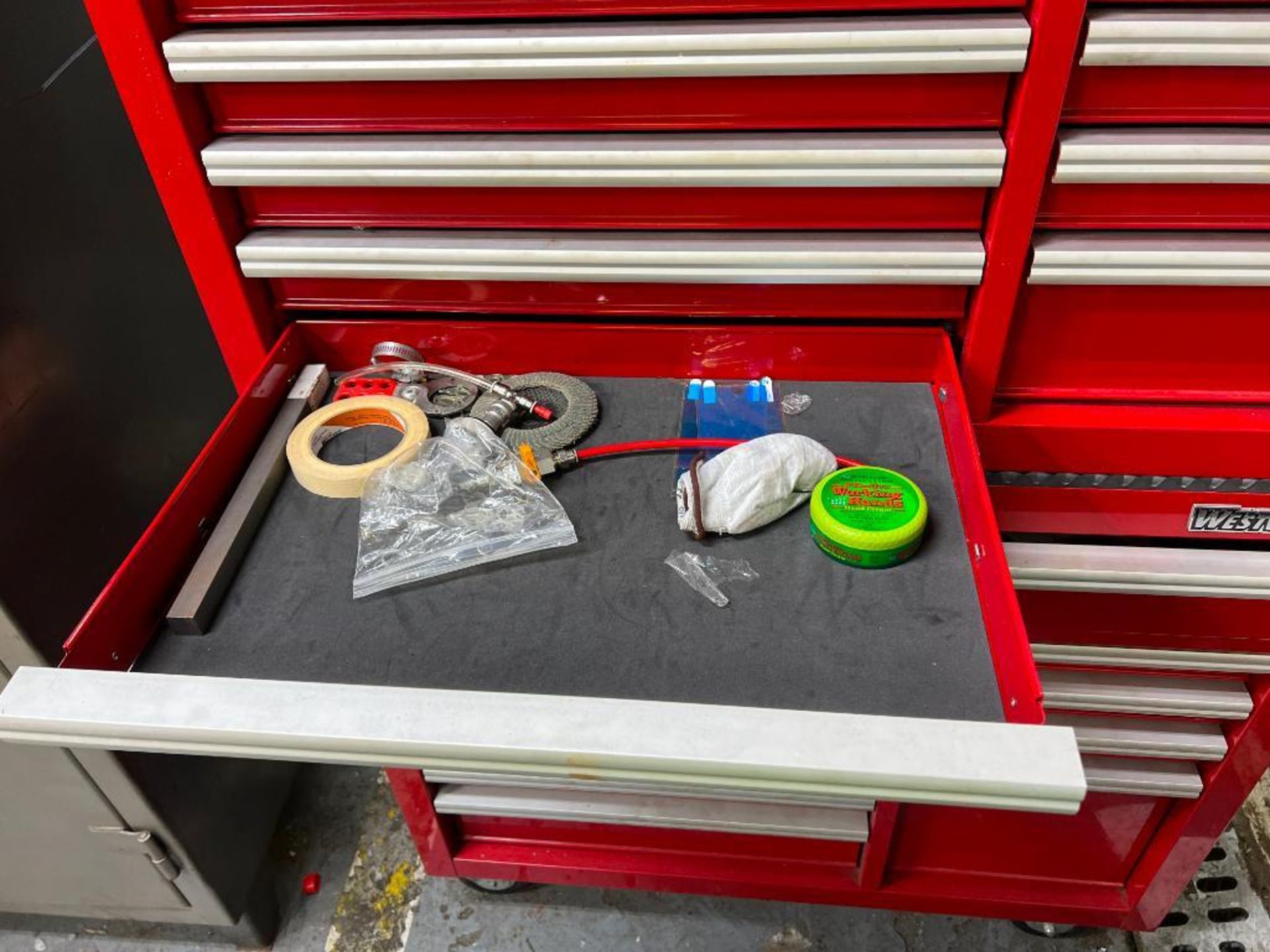 Westward 22-drawer rolling tool box - Image 9 of 18