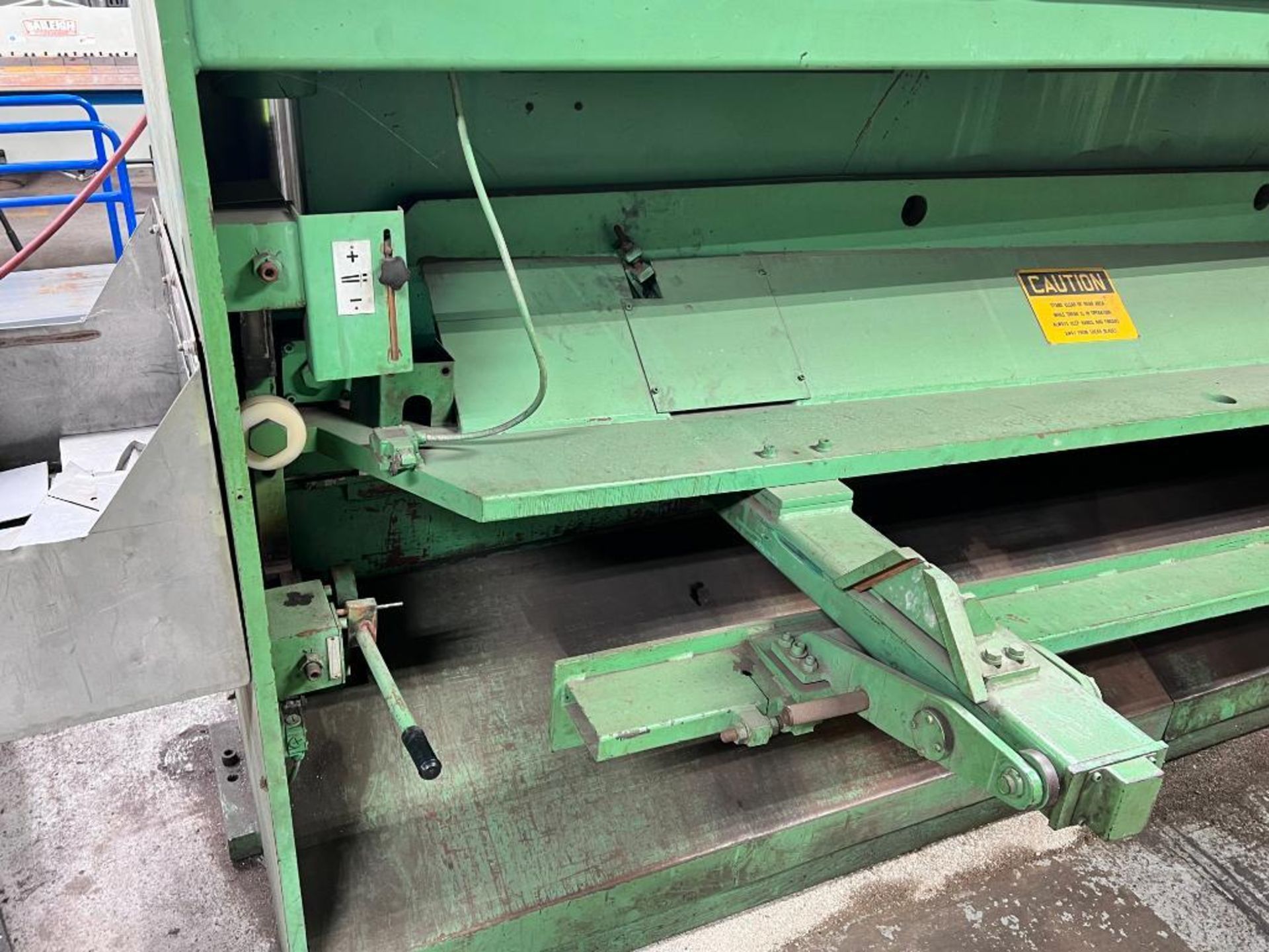 LVD 10 ft. hydraulic power squaring shear - Image 9 of 9