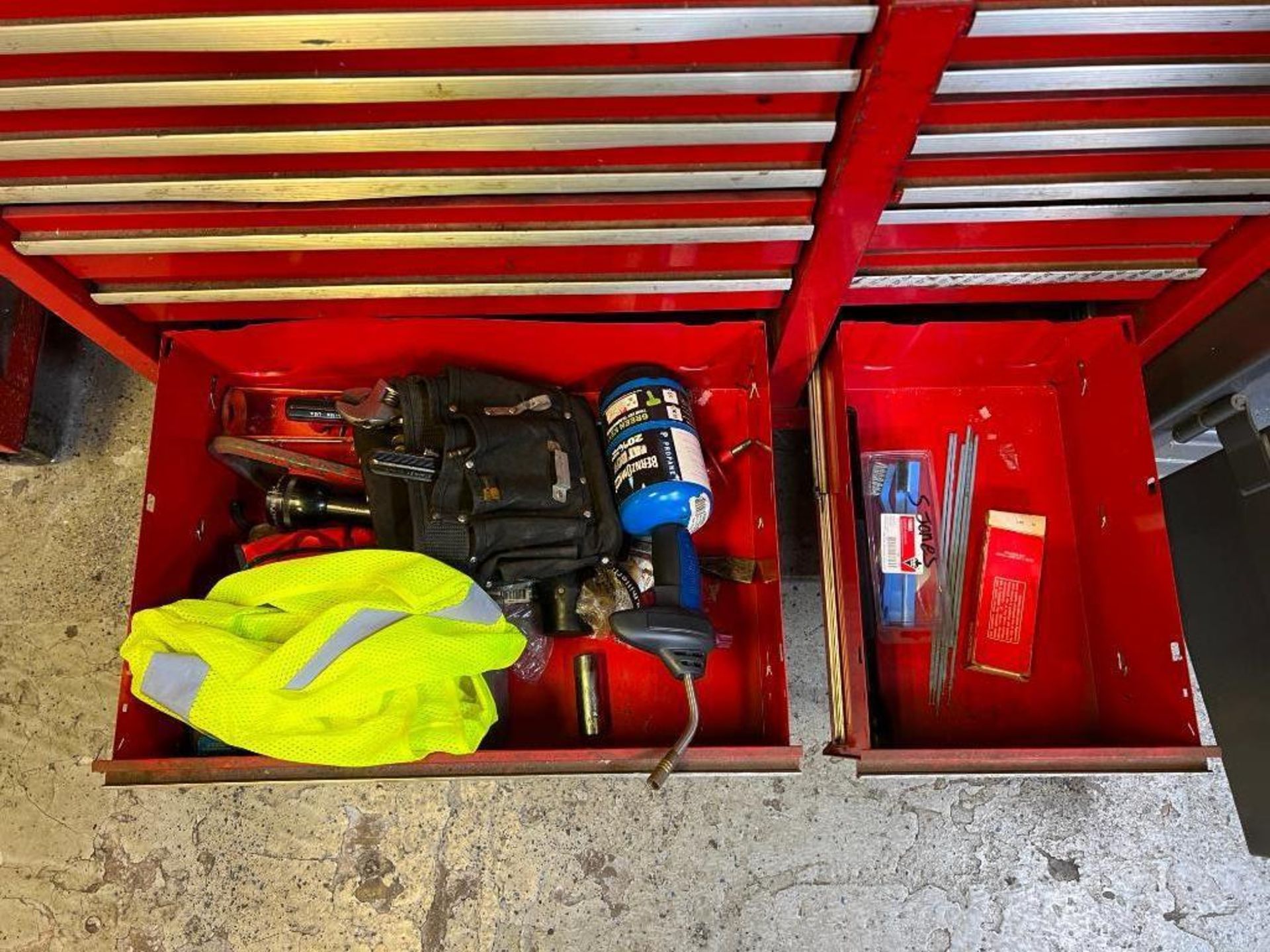 Proto 15-drawer rolling tool box - Image 9 of 11