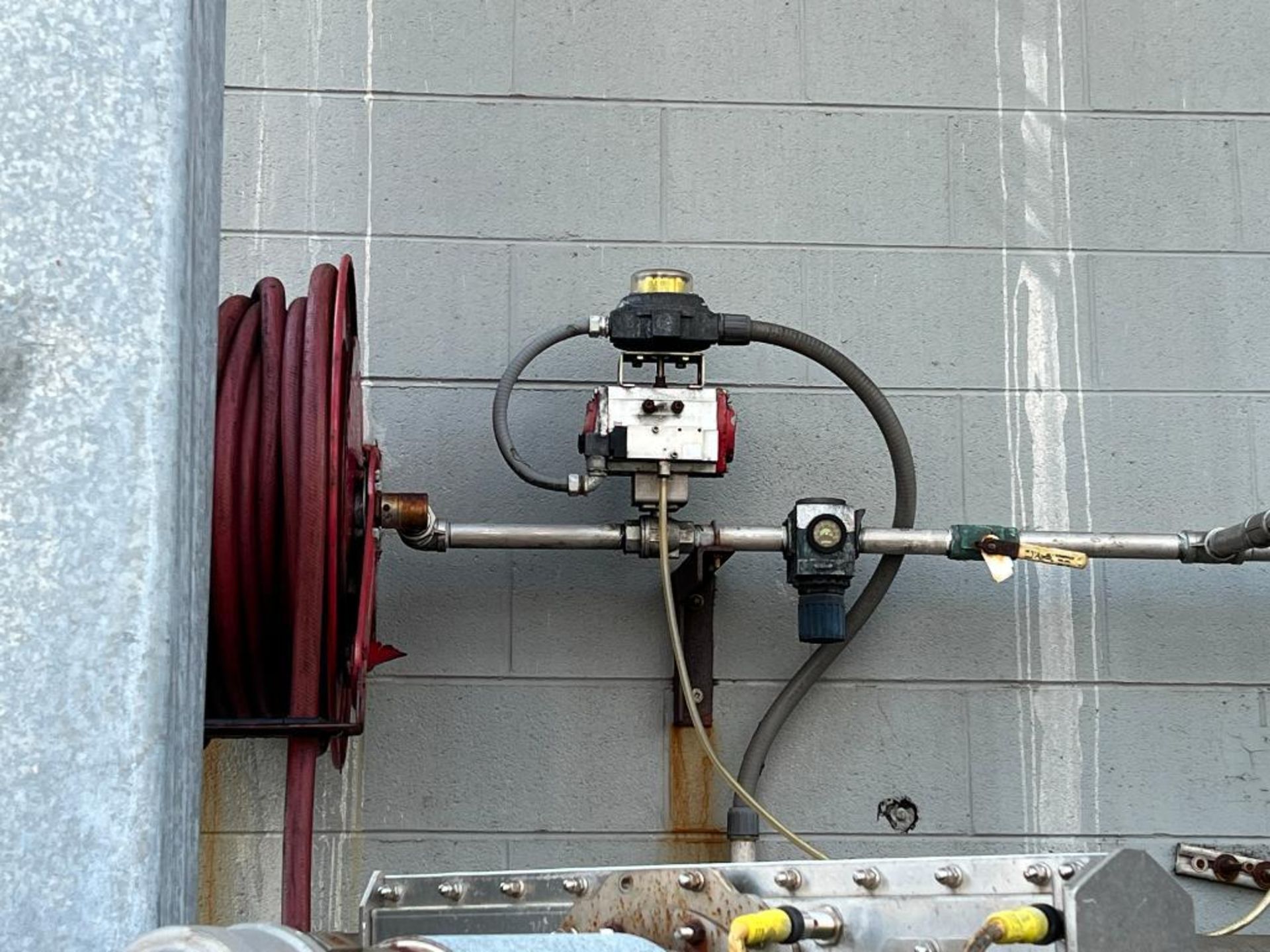 (2) Reelcraft hose reels with pneumatic hoses, includes valves and actuators - Image 7 of 7