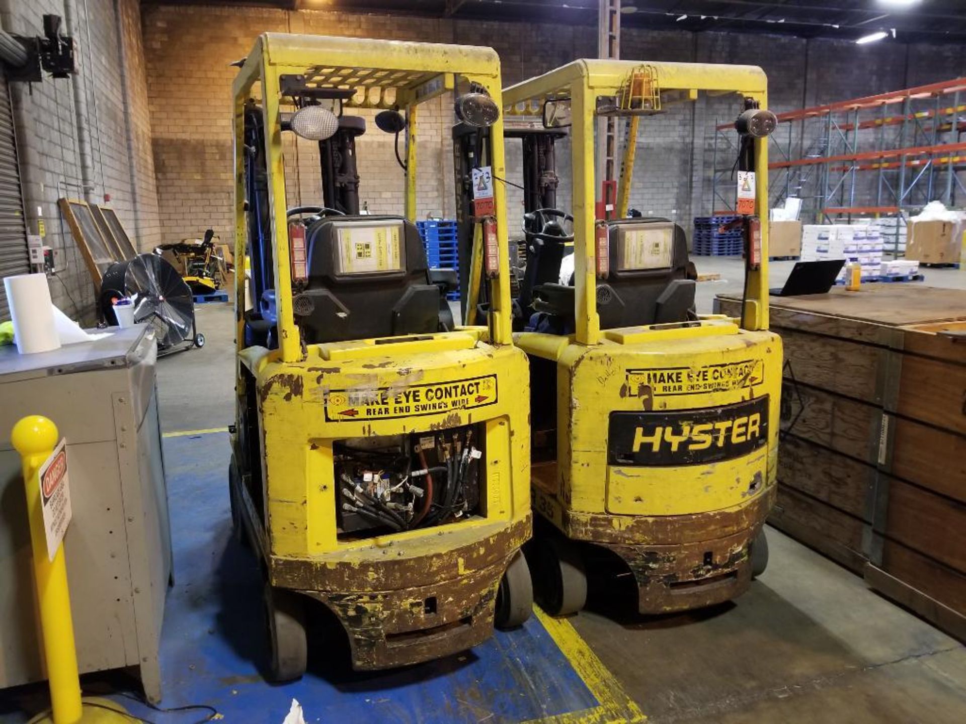 (1) Yale forklift, (1) Hyster electric forklift, model E35Z, needs repair, no battery, and (1) Hyste - Image 11 of 21