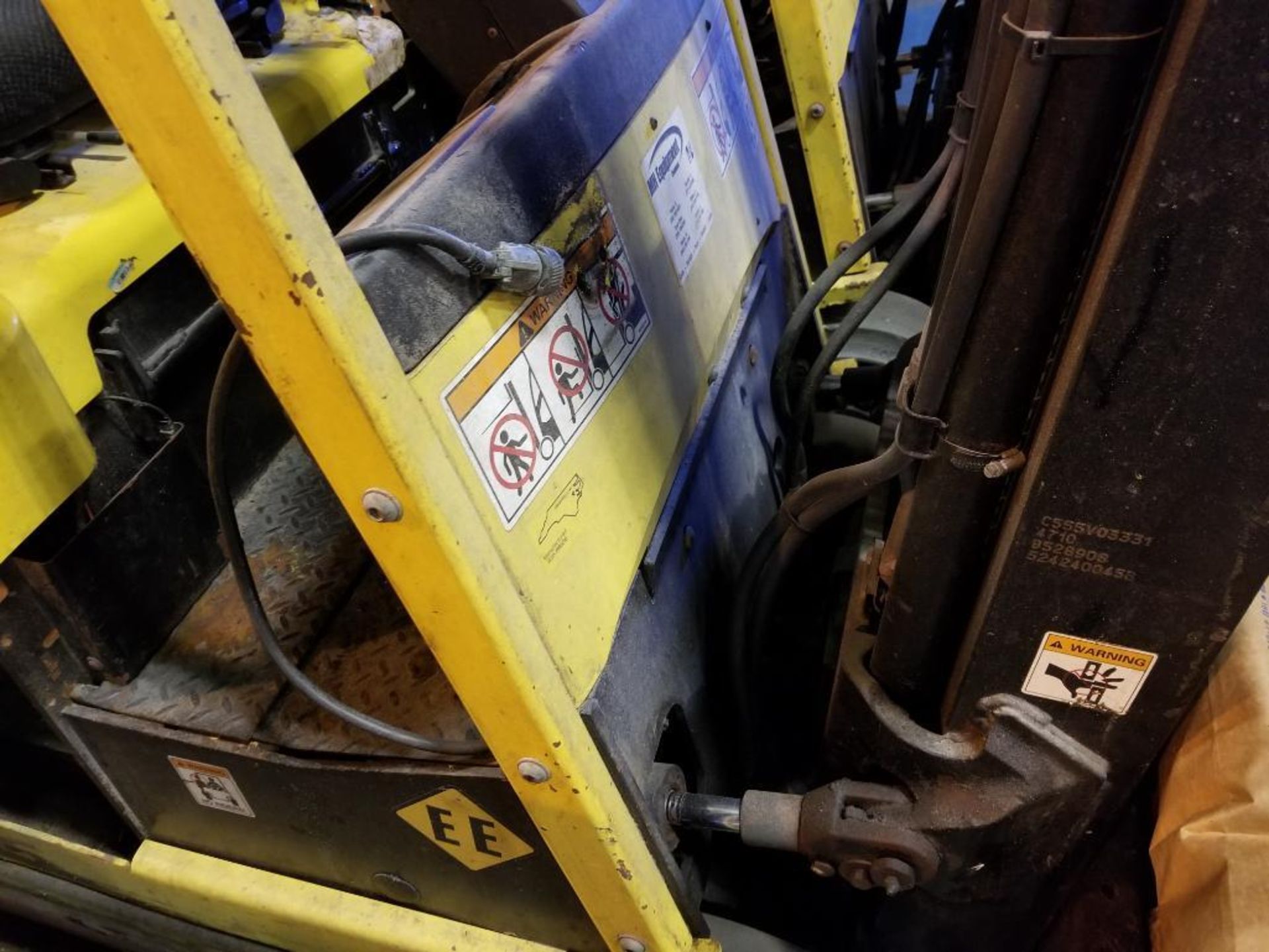 (1) Yale forklift, (1) Hyster electric forklift, model E35Z, needs repair, no battery, and (1) Hyste - Image 16 of 21