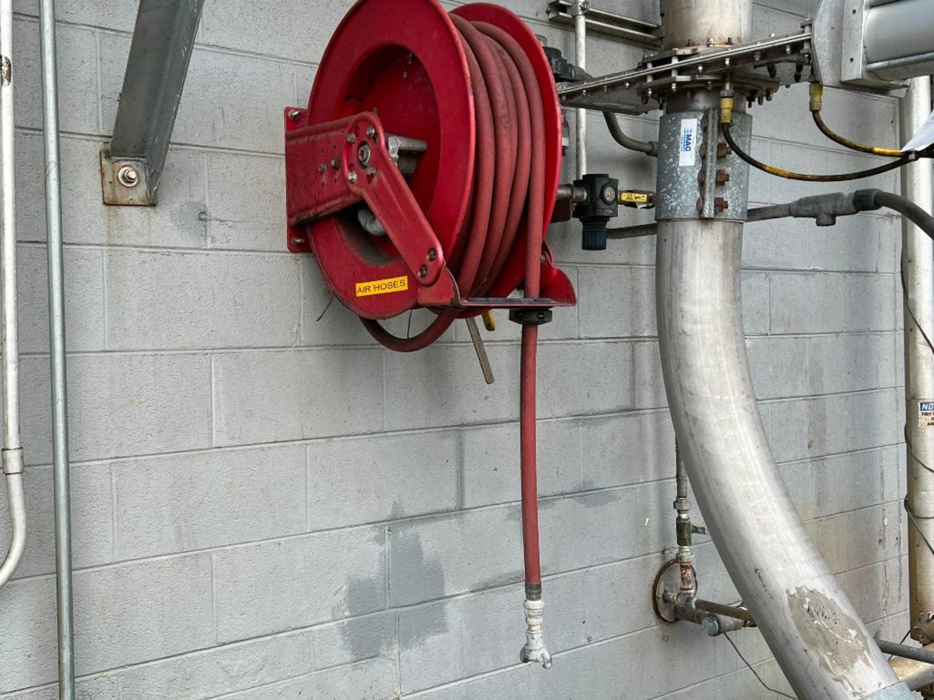 (2) Reelcraft hose reels with pneumatic hoses, includes valves and actuators - Image 4 of 6