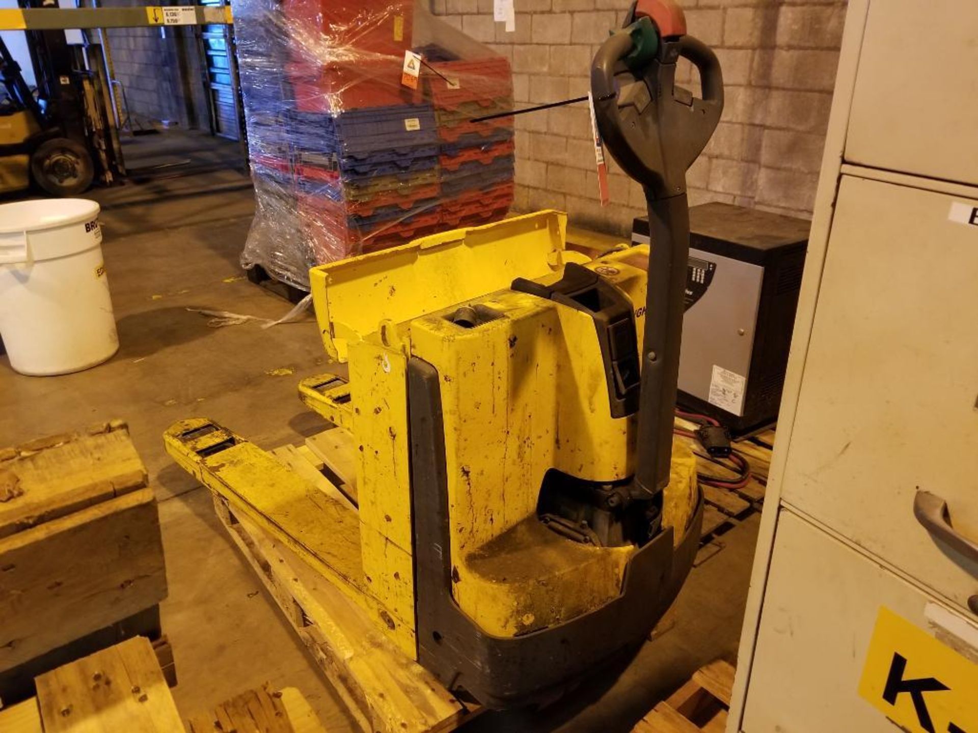 Dungheinrich walk behind pallet lift truck, model EJE 120, condition unknown - Image 3 of 12