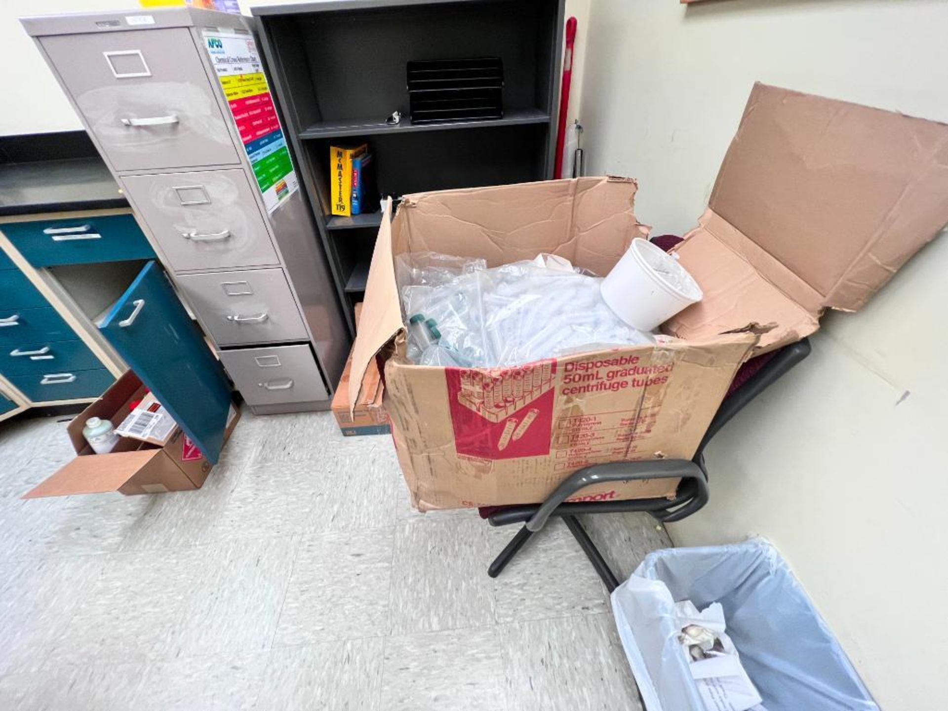 contents of room including VWR laboratory glass, disposable pipettes, Pyrex glass, sample bags, and - Image 4 of 13