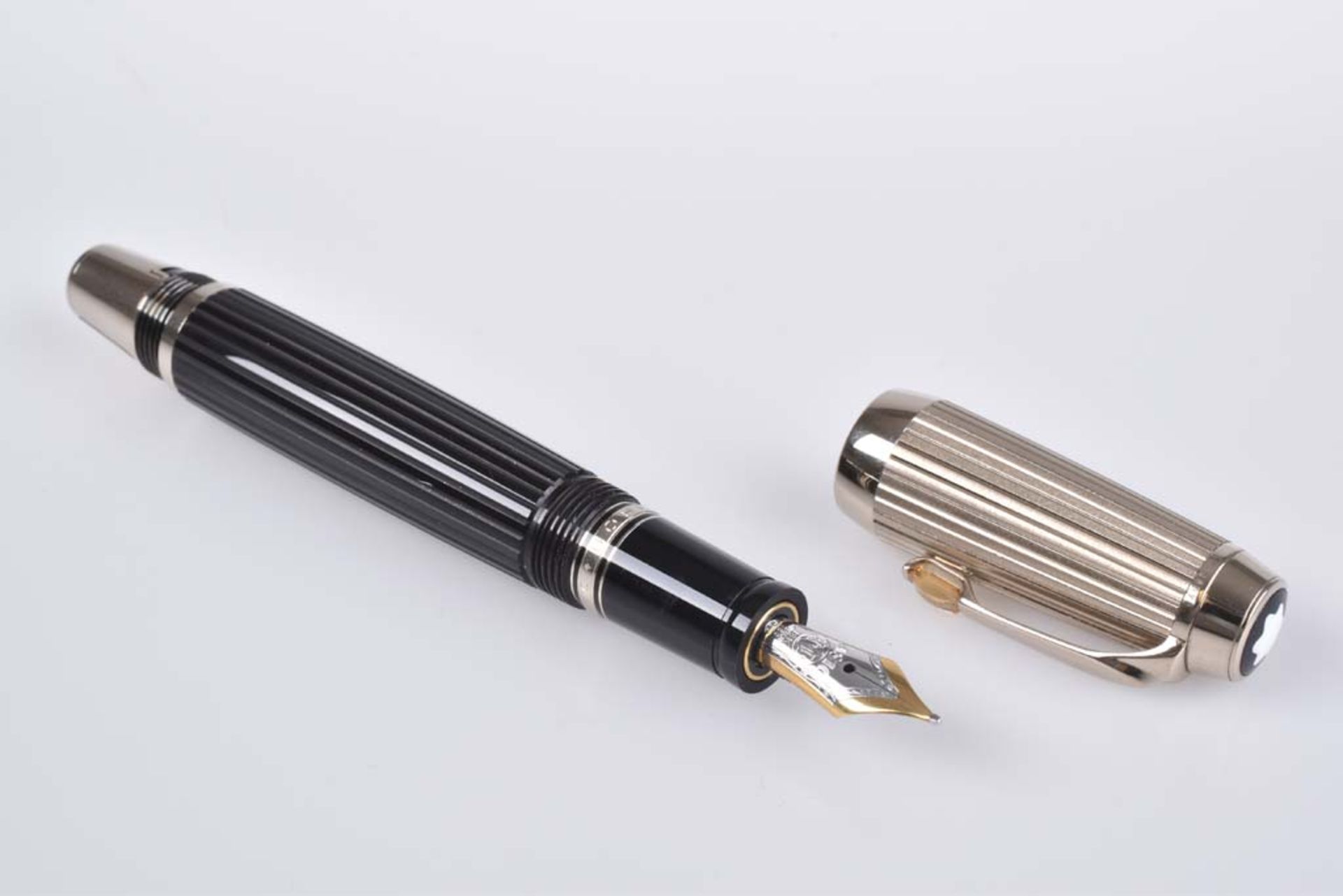 MONTBLANC Boheme Solitaire Füllfederhalter Ligne Citrin, Schwarzes Edelharz, mit Dreh