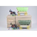 DDR VEB SPIELZEUGLAND 4 Wild West Planenwagen HP, komplett mit 2 Pferden und Plane, be