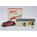 SCHUCO Garage 15/500 mit Radioauto 5000 Blech, Replika, L (Garage) 16 cm, Auto mit Mus