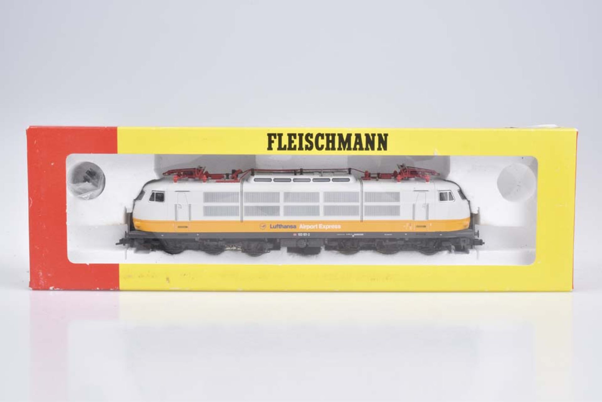 FLEISCHMANN Elektrolok 4378, H0 BN 103 101-2 der DB, Lufthansa Airport Express, 2L DC,