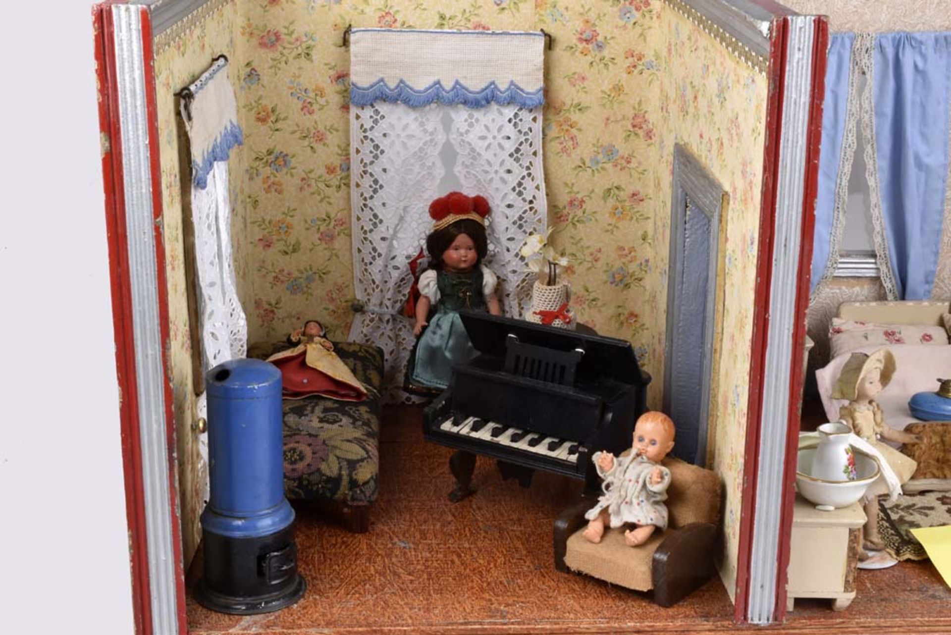 Puppenstube NUR für Selbstabholer, Wohn- und Schlafzimmer, schweres Holzgehäuse mit - Image 2 of 3